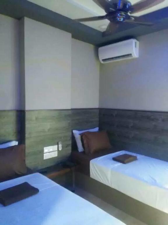 Qing Yun Resthouse -Delima Satu Hotell Kampong Serusup Exteriör bild
