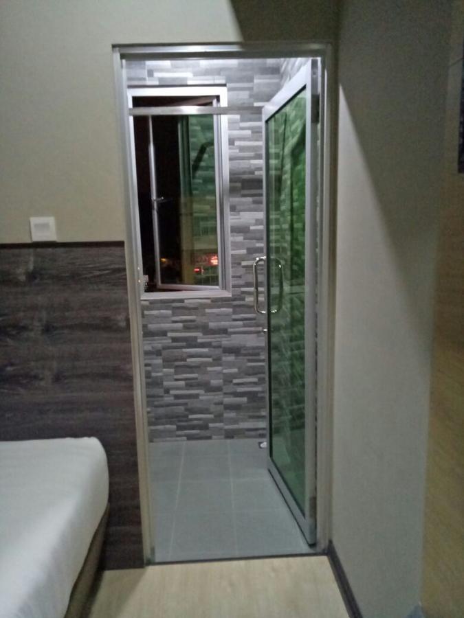Qing Yun Resthouse -Delima Satu Hotell Kampong Serusup Exteriör bild